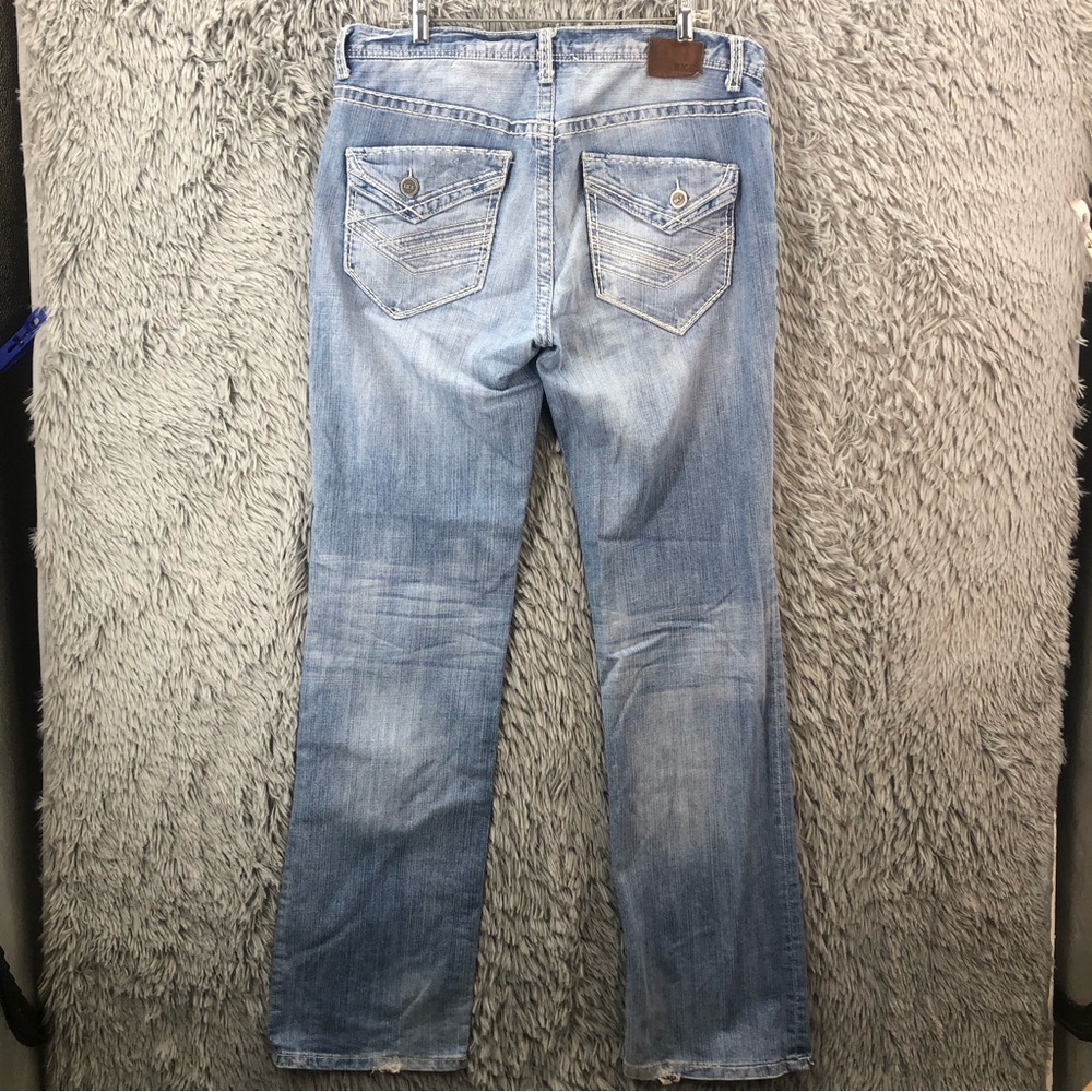 BKE Buckle Jeans Mens size 36XL Derek Whiskered Distressed Straight Leg Pants